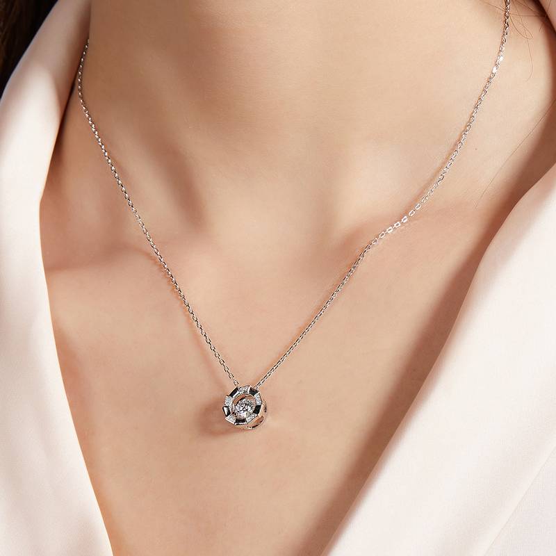 灵动美杜莎S925银镀白金莫桑钻项链50分D级
